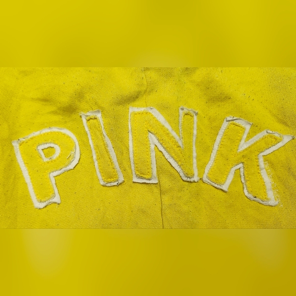 #491 VS Pink Vintage Capris 💛 - Picture 4 of 5